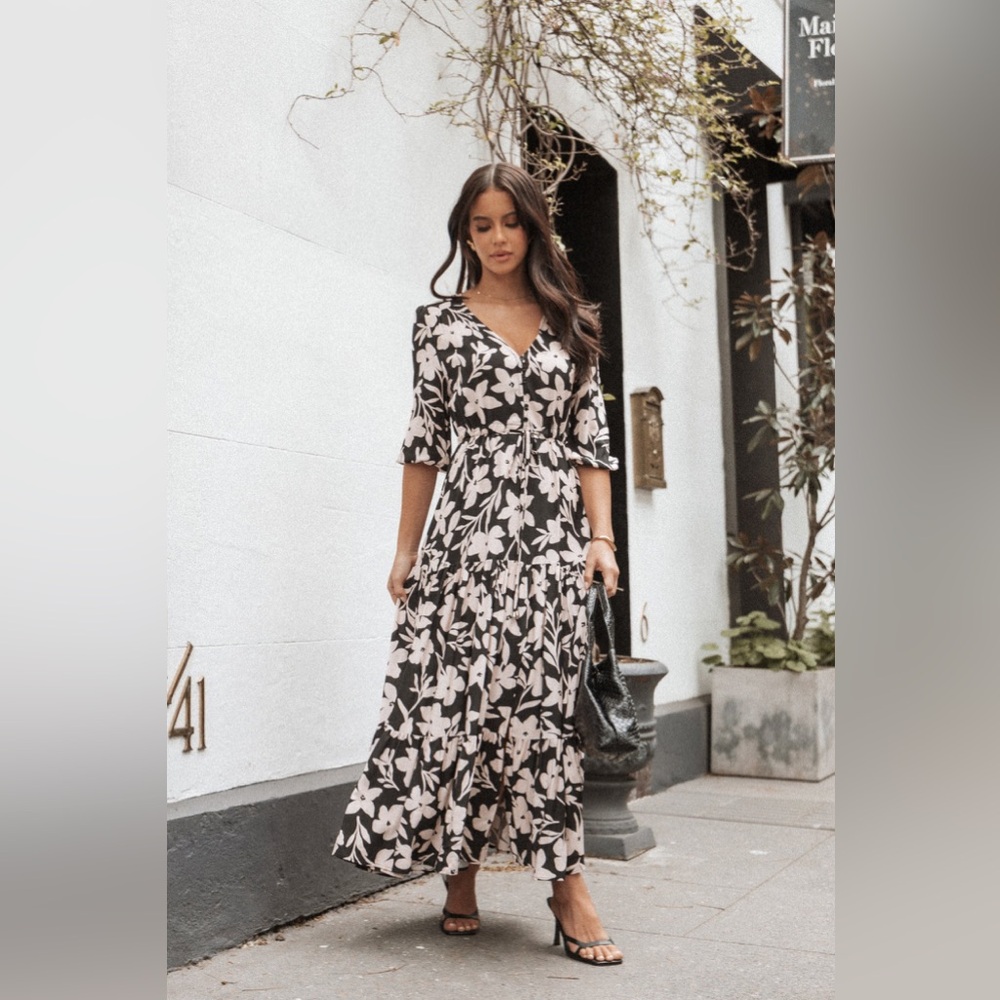 Petal & Pup Kelda Floral Maxi Dress Size Medium Black Pink - Picture 14 of 15
